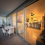 Amplio y Lujoso Apartamento - Vista al mar y Cerca al centro PISO ALTO