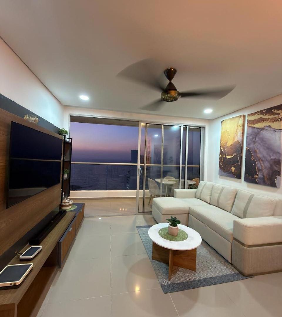 Apartamento Amplio Y Lujoso - Vista Al Mar Y Cerca Al Centro Piso Alto Cartagena