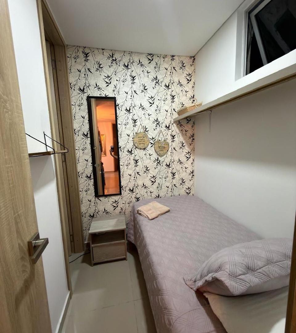 Amplio Y Lujoso - Vista Al Mar Y Cerca Al Centro Piso Alto Apartamento *