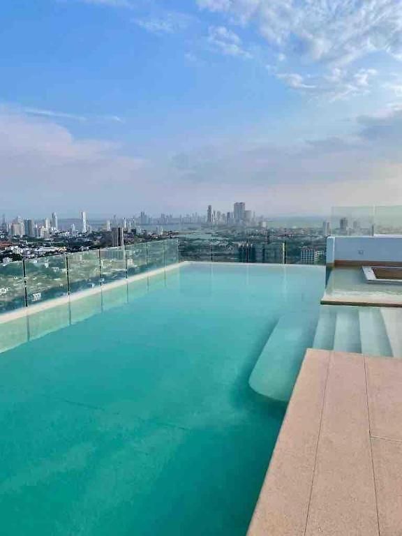 Apartamento Amplio Y Lujoso - Vista Al Mar Y Cerca Al Centro Piso Alto Cartagena