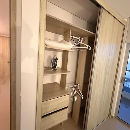 Amplio Y Lujoso - Vista Al Mar Y Cerca Al Centro Piso Alto Apartamento