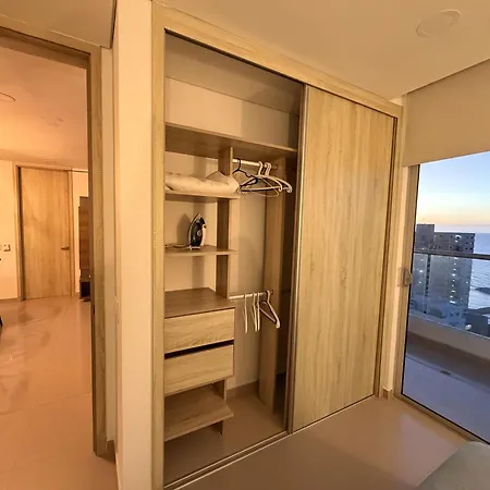 Amplio Y Lujoso - Vista Al Mar Y Cerca Al Centro Piso Alto Apartamento *