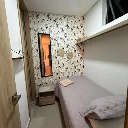 Amplio Y Lujoso - Vista Al Mar Y Cerca Al Centro Piso Alto Apartamento *